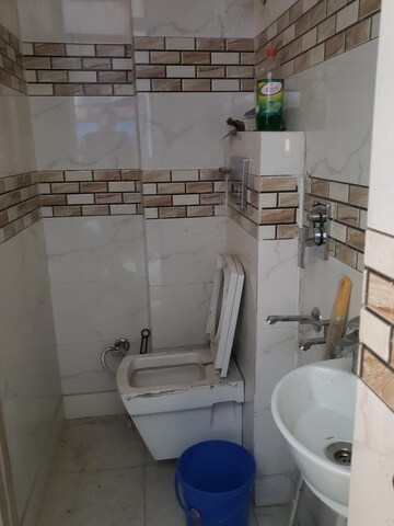 Bathroom in 3 BHK Builder Floor at Dwarka Mor – for Rent