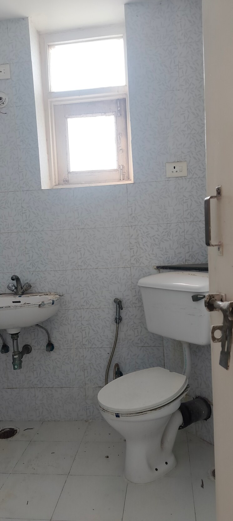 Bathroom, green-power-society 3 Bedroom 1840 Sq.Ft. Apartment In Sector 75 Faridabad 7964779