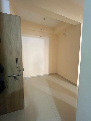Room in 1 BHK Apartment at Lodha Palava City, Dombivli East – for Rent