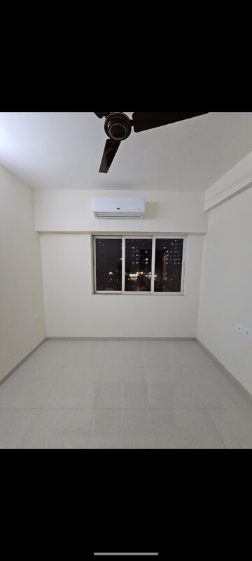 1 BHK Apartment For Rent in Omkar Signet Malad East Mumbai  7964845