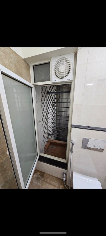  1 BHK Apartment at Omkar Signet, Malad East – for Rent