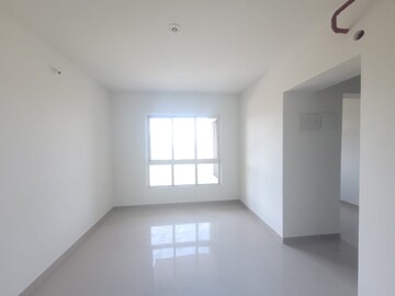 Room in 2 BHK Apartment at Raunak Unnathi Greens, Kasarvadavali – for Rent