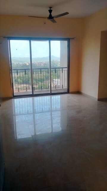 Room in 1 BHK Apartment at Puranik City, Kasarvadavali – for Rent