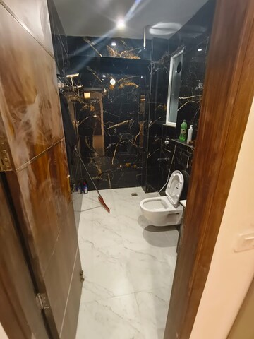Furnished Amenities in 4 BHK Builder Floor at RWA Surya Vihar, Sector 21 – for Rent