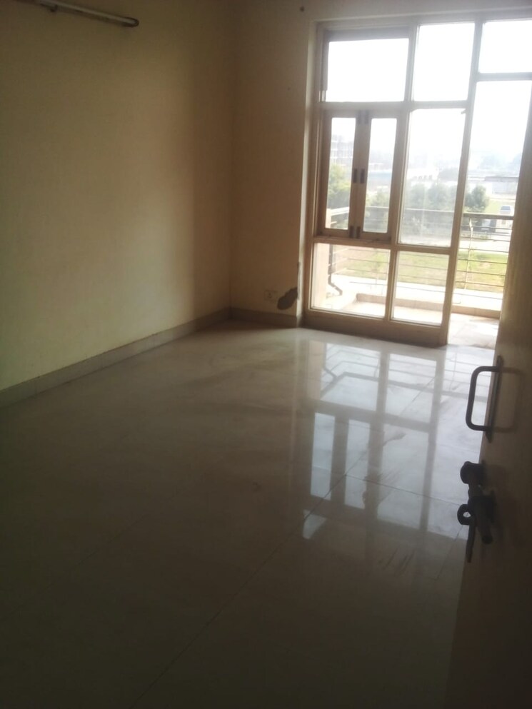 Room, omaxe-heights 3 Bedroom 1700 Sq.Ft. Apartment In Sector 86 Faridabad 7964990