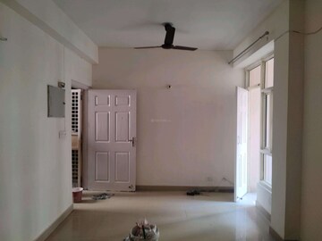 Room in 2 BHK Builder Floor at RWA Apartments Sector 50, Sector 50 – for Rent