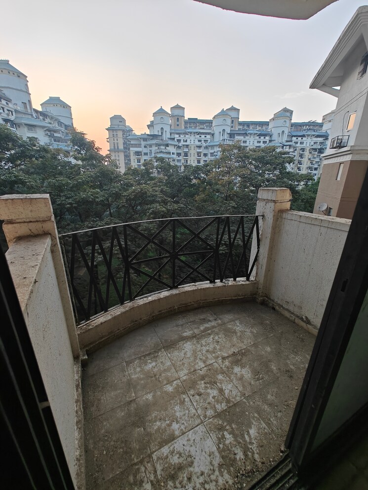 Balcony, nri-complex-phase-i 2 Bedroom 1350 Sq.Ft. Apartment In Seawoods Sector 58 Navi Mumbai 7965058