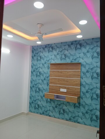Bedroom in 3 BHK Builder Floor at Govindpuri – for Rent