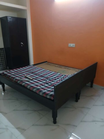 Bedroom in 2 BHK Builder Floor at Sector 82 – for Rent