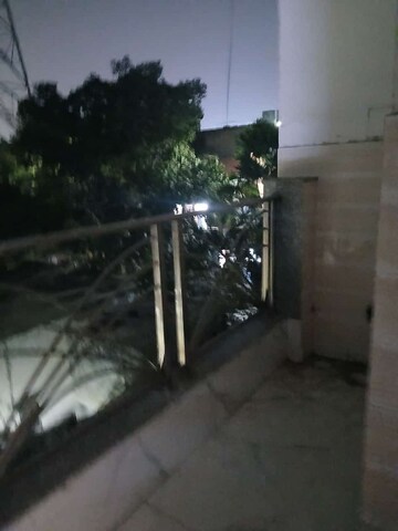 Balcony in 2 BHK Builder Floor at Sector 82 – for Rent