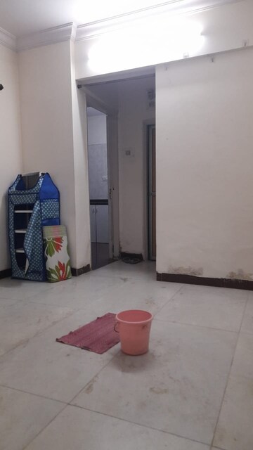 Parking in 1 RK Apartment at Vasant Valley Complex, Malad East – for Rent