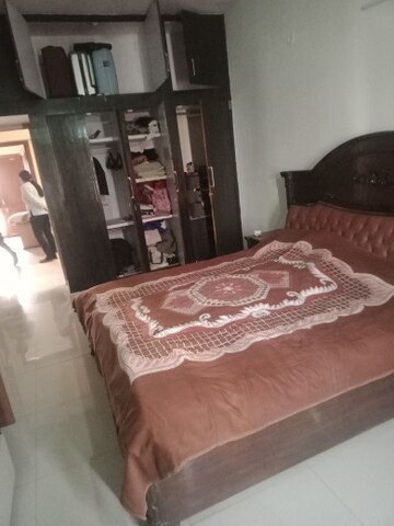Master Bedroom in 2 BHK Villa at Aliganj – for Rent
