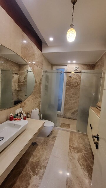 Master Bedroom in Studio Apartment at Sector 40 – for Rent