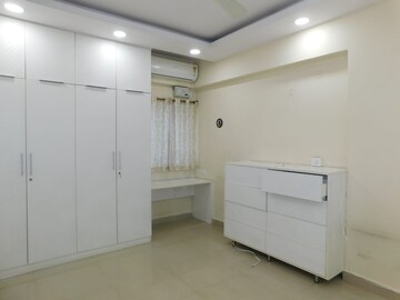 Room in 6 BHK Apartment at Shravanthi Paramount, Hulimavu – for Sale