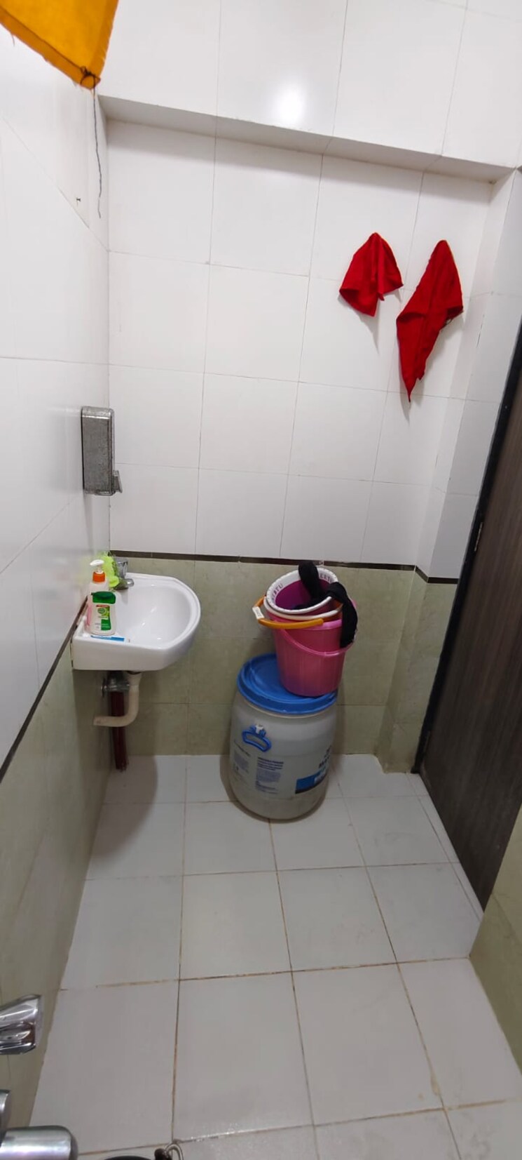 Bathroom, asmi-garden 1 Bedroom 480 Sq.Ft. Apartment In Chembur Mumbai 7965178