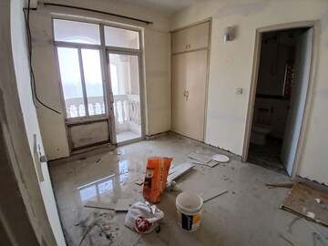 Living Room in 2 BHK Apartment at DLF The Princeton Estate, Dlf Phase V – for Rent