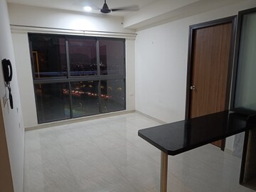 Room in 2 BHK Apartment at Lodha Crown Quality Homes, Majiwada – for Rent