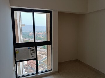 Room in 2 BHK Apartment at Lodha Crown Quality Homes, Majiwada – for Rent