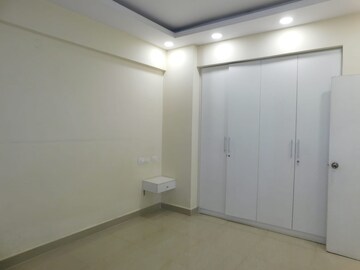 Room in 6 BHK Apartment at Shravanthi Paramount, Hulimavu – for Sale