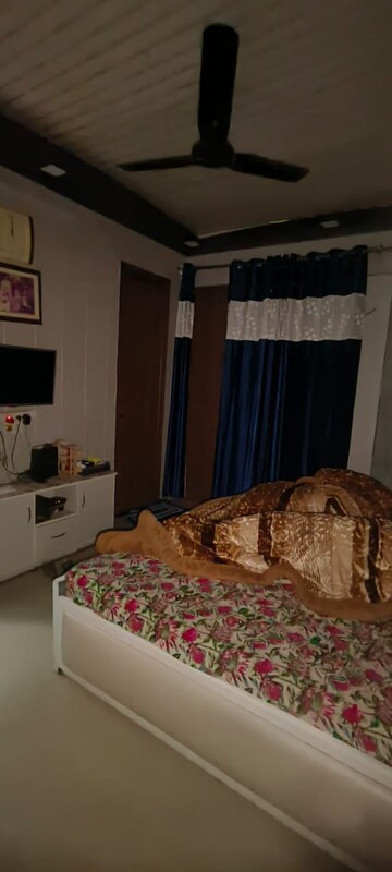 Bedroom in 3.5 BHK Apartment at Hanumant Bollywood Heights-2, Dhakoli Village – for Sale