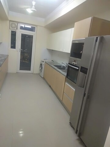 Kitchen in 4 BHK Apartment at DLF The Belaire, Sector 54 – for Rent