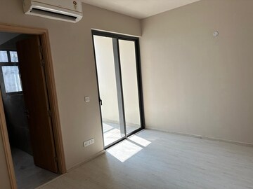 Room in 3 BHK Apartment at M3M Heights, Sector 65 – for Rent
