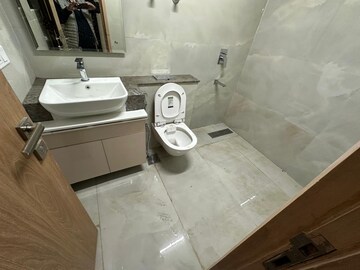 Bathroom in 3 BHK Apartment at M3M Heights, Sector 65 – for Rent