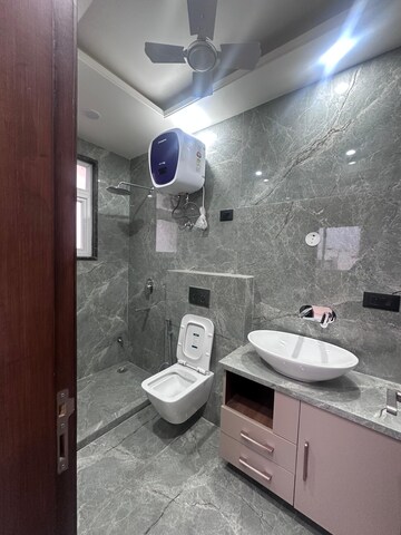 Bathroom in 3 BHK Builder Floor at Sector 57 – for Rent