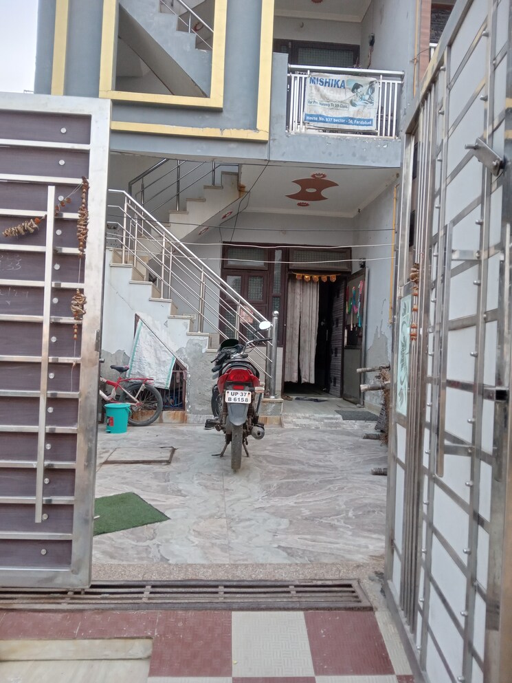 Balcony, sector 56 4 Bedroom 54 Sq.Yd. Independent House In Sector 56 Faridabad 7965586