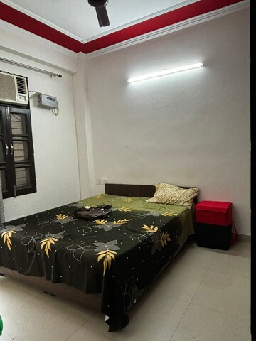 Master Bedroom in 2.5 BHK Builder Floor at Ansal Sushant Lok I, Sector 43 – for Rent