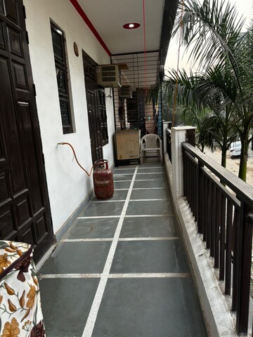 Balcony in 2.5 BHK Builder Floor at Ansal Sushant Lok I, Sector 43 – for Rent