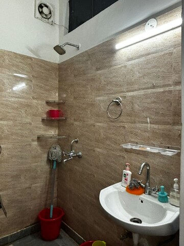 Master Bedroom in 2.5 BHK Builder Floor at Ansal Sushant Lok I, Sector 43 – for Rent