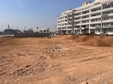  Showroom – Exterior View View at International Airport Road - for Sale