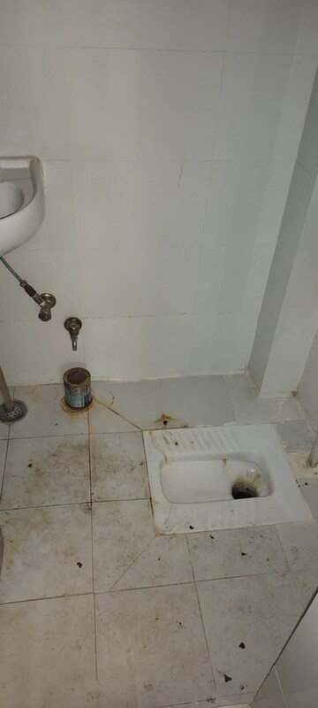 Bathroom in 2 BHK Independent House at Gomti Nagar – for Rent