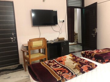 Living Room in 3 BHK Builder Floor at Gomti Nagar – for Rent