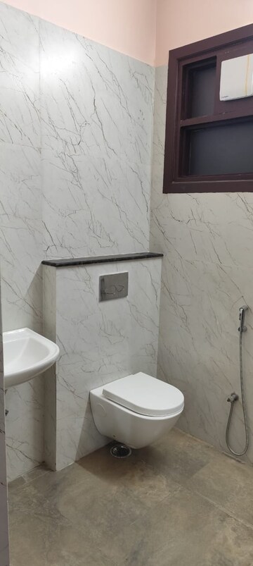 Bathroom in 3 BHK Builder Floor at Gomti Nagar – for Rent