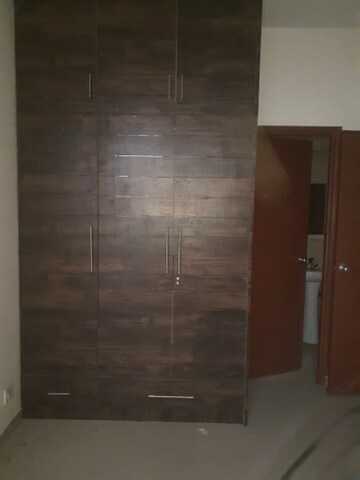 Room in 2 BHK Apartment at Mahagun Mywoods, Sector 16c Greater Noida – for Rent