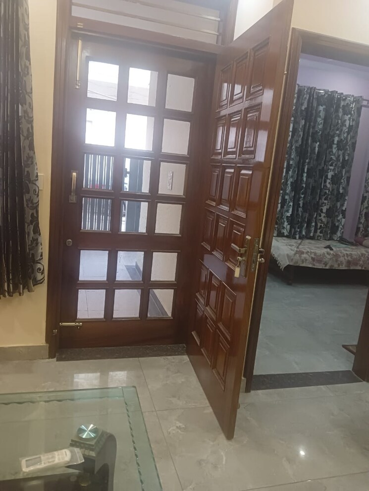 Room, sector 127 3 Bedroom 140 Sq.Yd. Builder Floor In Sector 127 Mohali 7965857