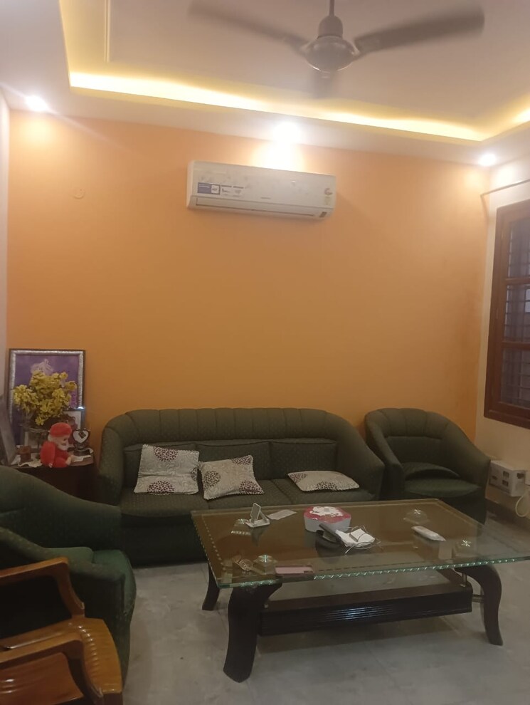 Living Room, sector 127 3 Bedroom 140 Sq.Yd. Builder Floor In Sector 127 Mohali 7965857