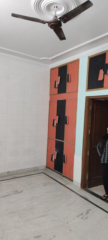 Bedroom in 2 BHK Independent House at Gomti Nagar – for Rent