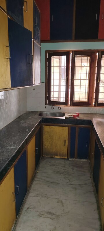 Kitchen in 2 BHK Independent House at Gomti Nagar – for Rent