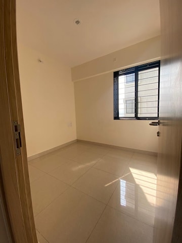 Room in 2 BHK Apartment at Brik Castle Apartment, Hadapsar – for Sale