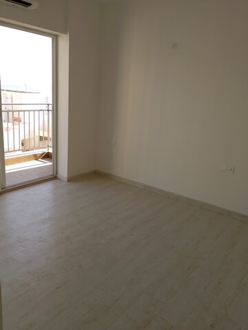 Room in 3 BHK Apartment at Pareena The Elite Residences, Sector 99 – for Sale