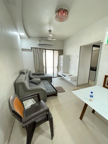 1 BHK Apartment For Rent in Shree Shashwat CHS, Mira Road