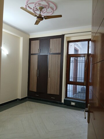 Furnished Amenities in 3 BHK Villa at RWA Apartments Sector 122, Sector 122 – for Rent