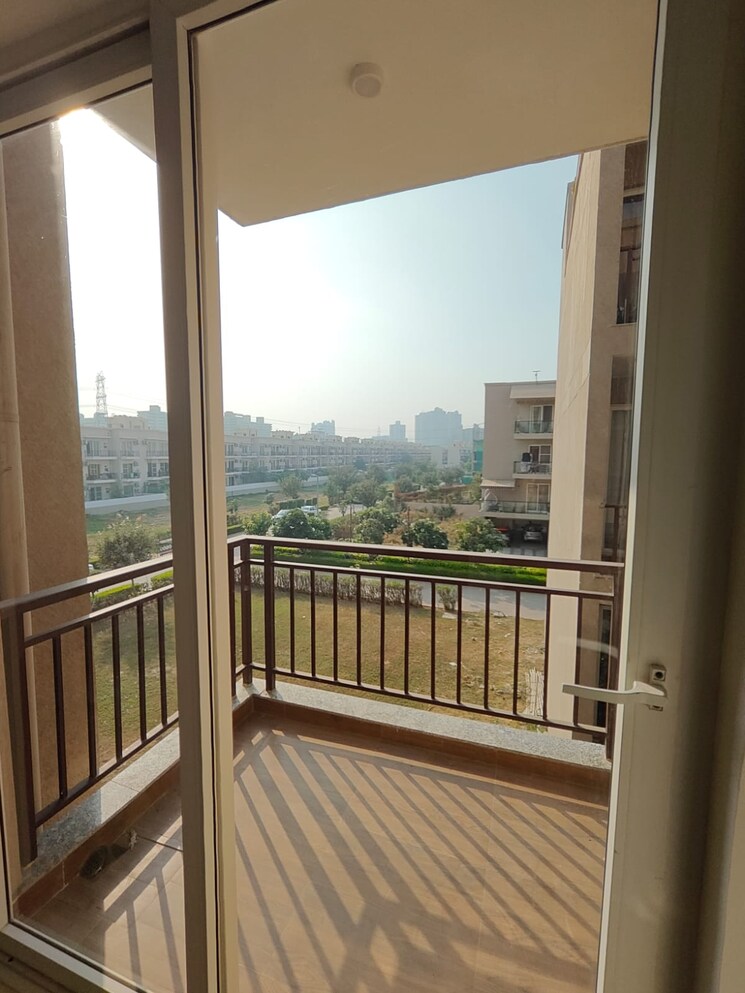 Balcony, bptp-floors 3 Bedroom 1150 Sq.Ft. Builder Floor In Sector 70 Gurgaon 7965927