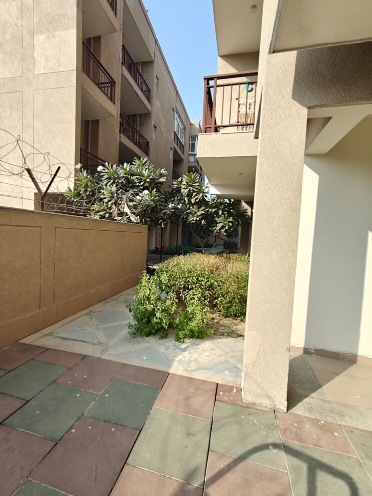 Balcony, bptp-floors 3 Bedroom 1150 Sq.Ft. Builder Floor In Sector 70 Gurgaon 7965927