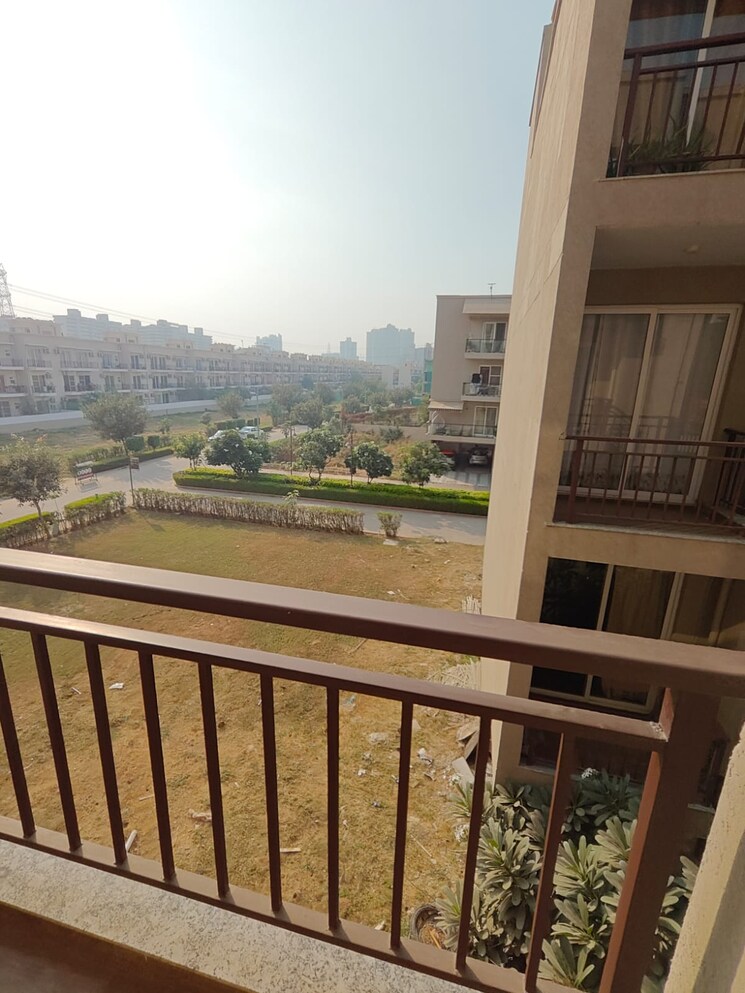 Balcony, bptp-floors 3 Bedroom 1150 Sq.Ft. Builder Floor In Sector 70 Gurgaon 7965927