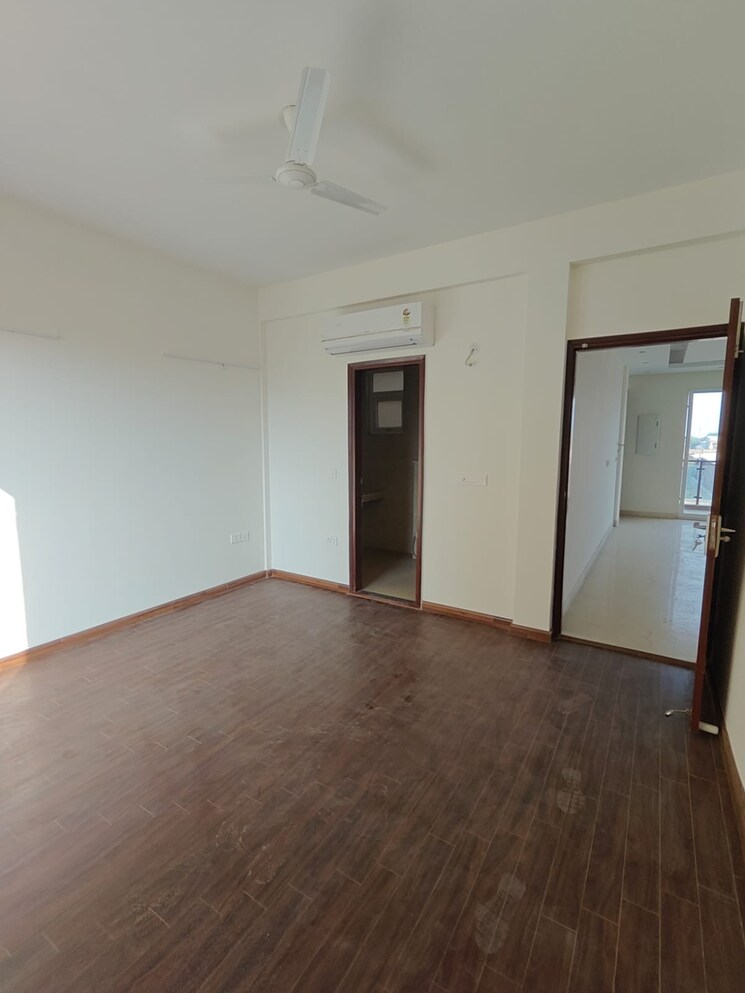 Room, bptp-floors 3 Bedroom 1150 Sq.Ft. Builder Floor In Sector 70 Gurgaon 7965954