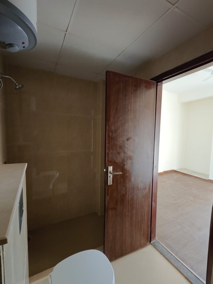 Bathroom, bptp-floors 3 Bedroom 1150 Sq.Ft. Builder Floor In Sector 70 Gurgaon 7965954